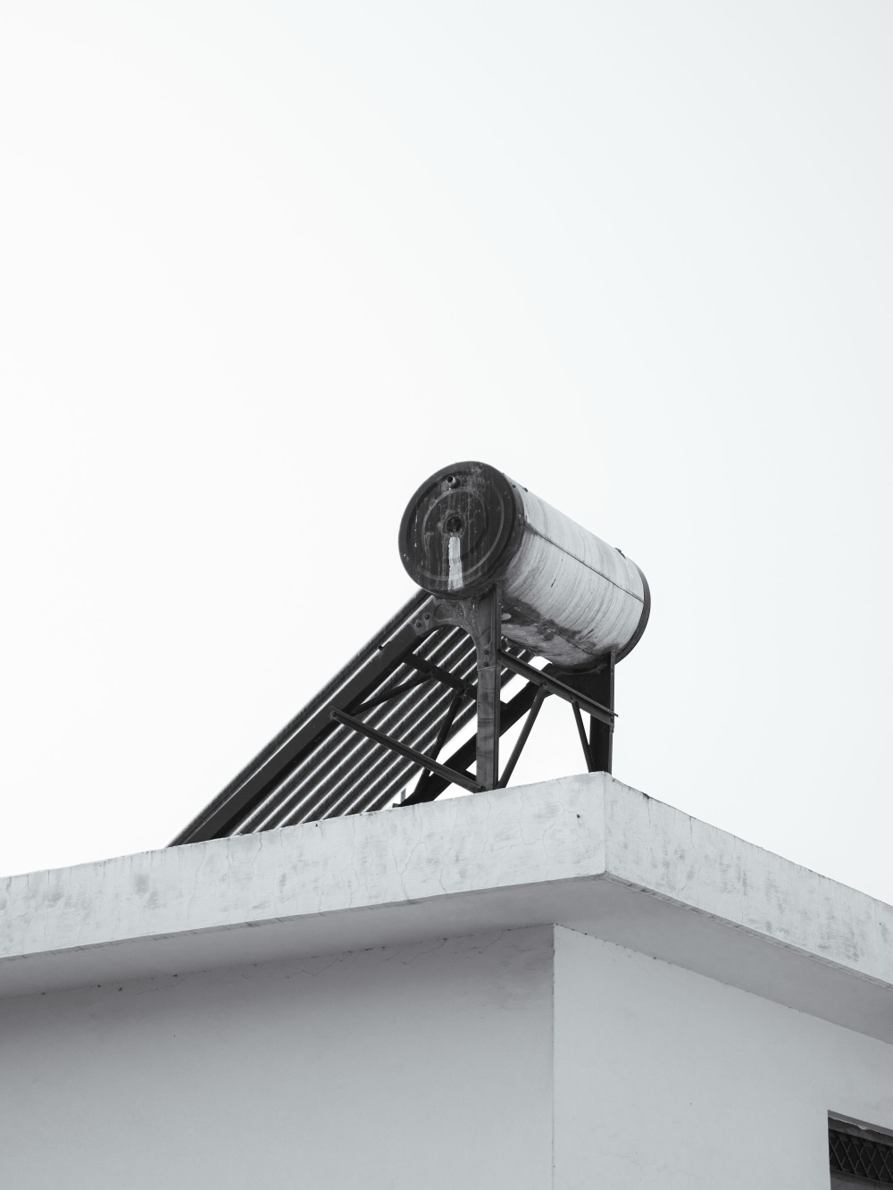 Solar hot water tank on a rooftop